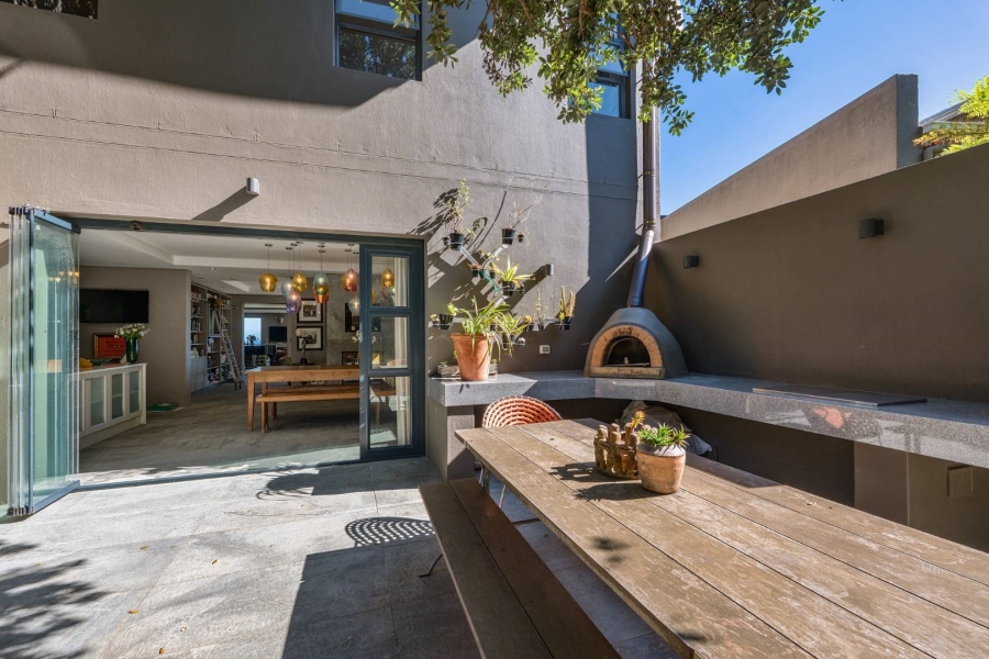 4 Bedroom Property for Sale in Camps Bay Western Cape